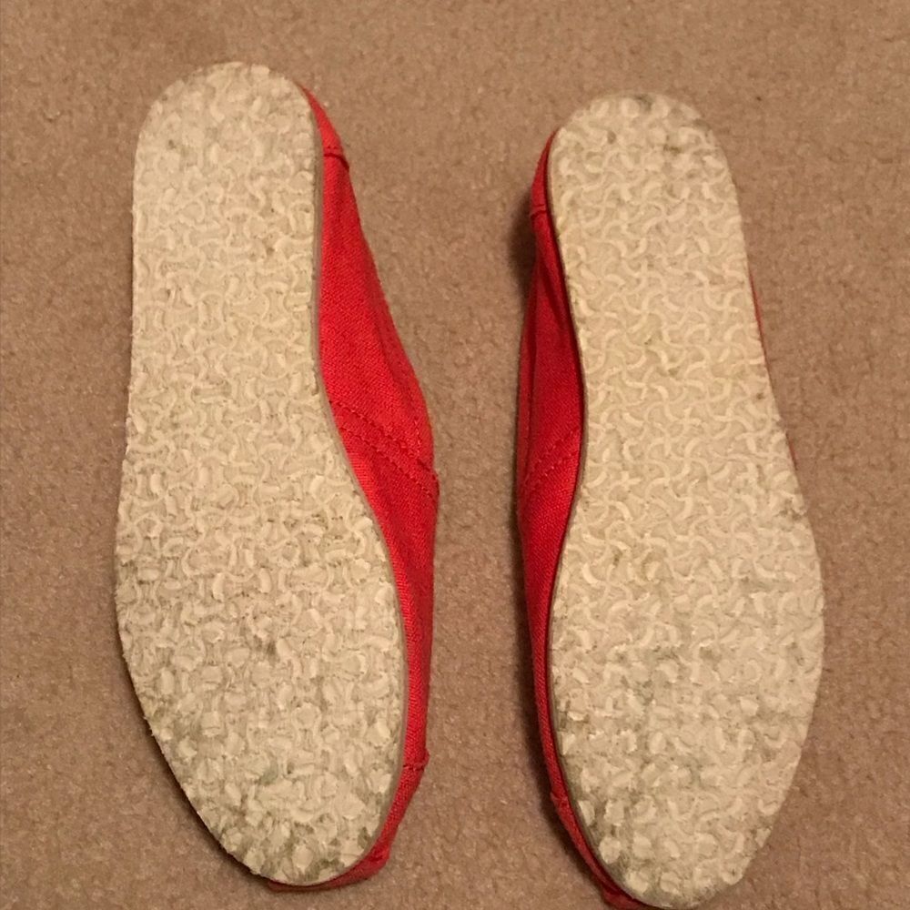 Tom’s slip-ons - Picture 4 of 5
